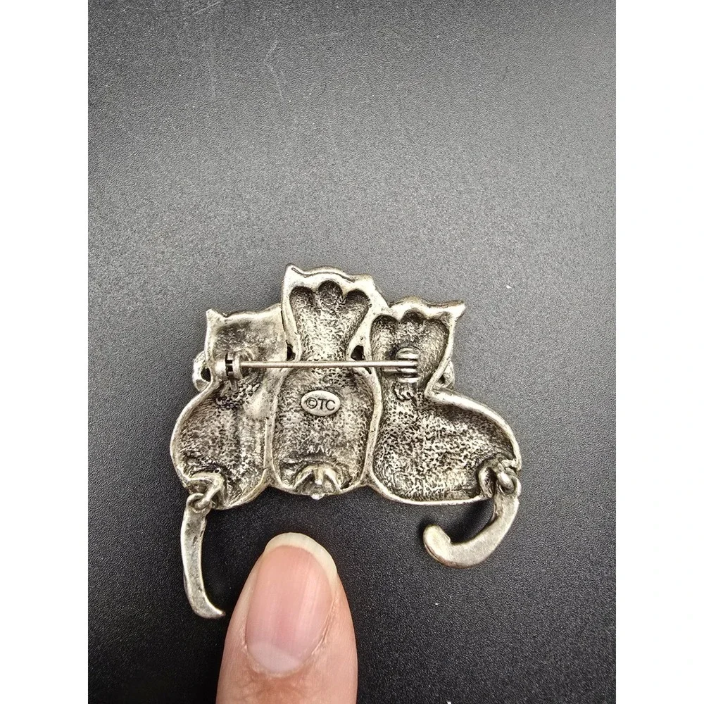 VTG Silvertone Pewter Cat Kitty Trio w Bows Brooch Articulated Tail Pin Crystals